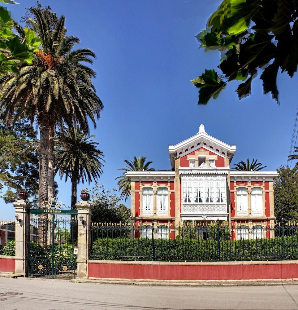 Villa La Argentina Luarca Extérieur photo